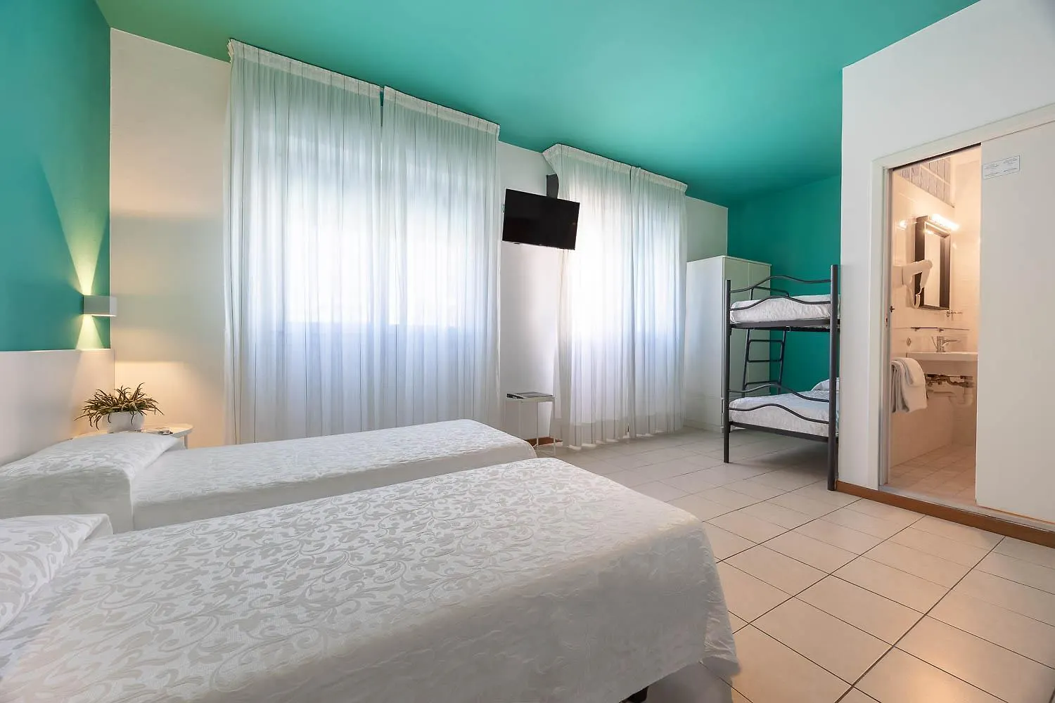 Hotel Portofino Lido di Jesolo 3*,